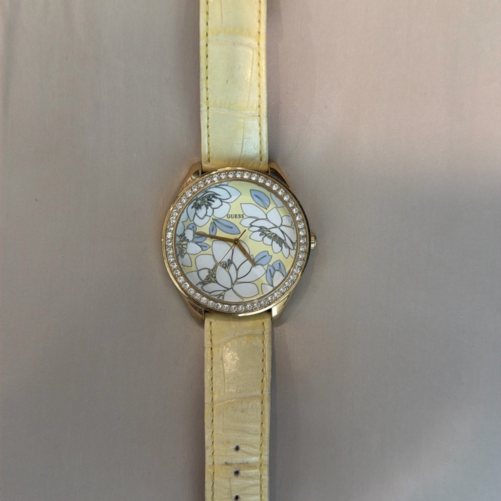 GUESS Floral watch